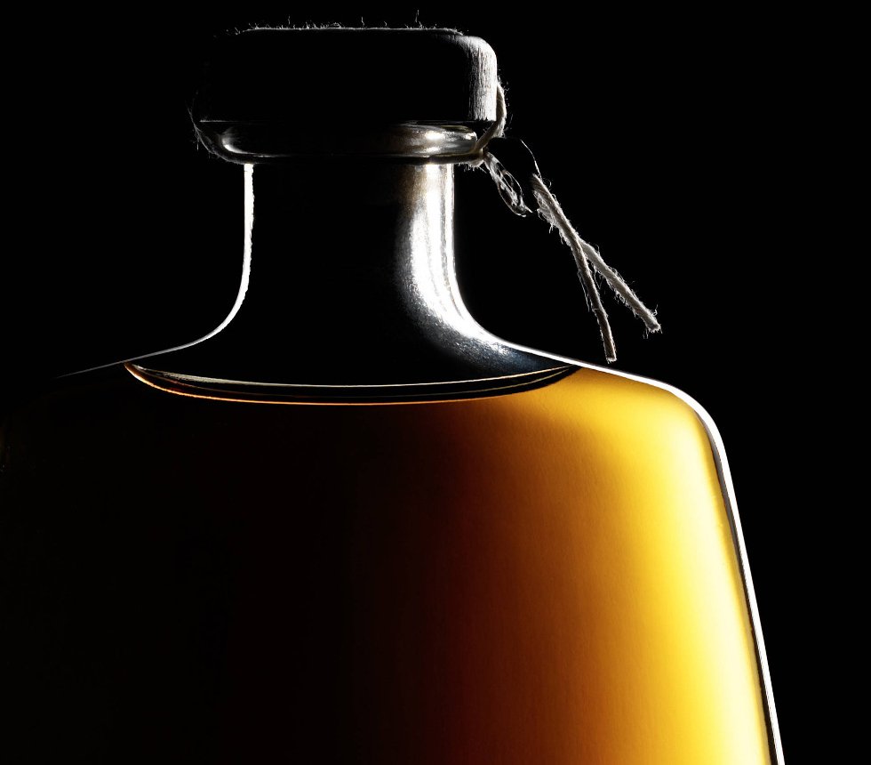 silouette-bottiglia-of-amarone-barrique